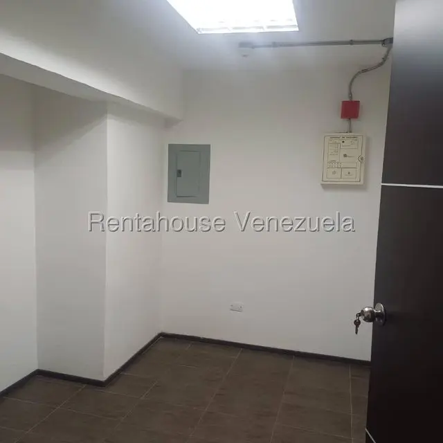 Comercial (Oficina) en Alquiler en Palmar Este, Vargas - 16