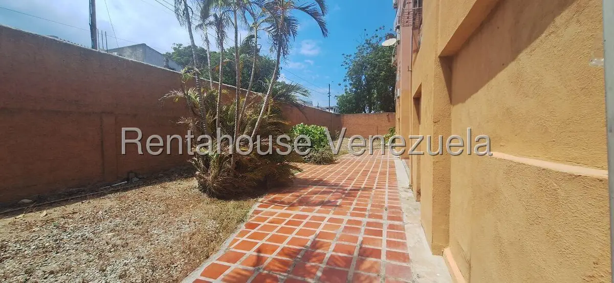 Comercial (Oficina) en Alquiler en Palmar Este, Vargas - 17