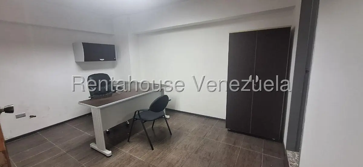 Comercial (Oficina) en Alquiler en Palmar Este, Vargas - 8