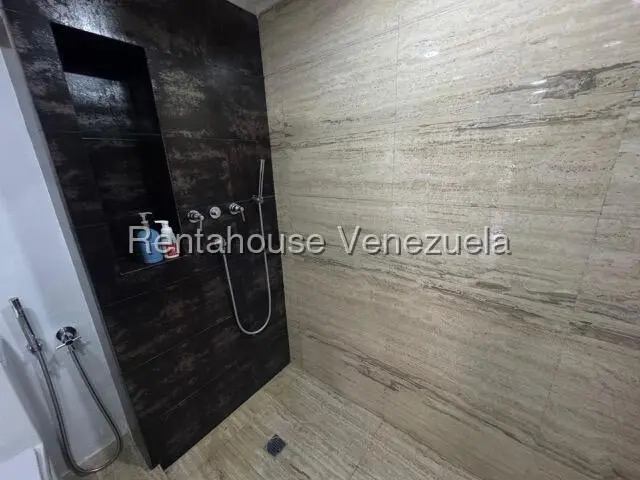 Apartamento (Duplex) en Venta en Los Naranjos de Las Mercedes, Distrito Metropolitano - 21