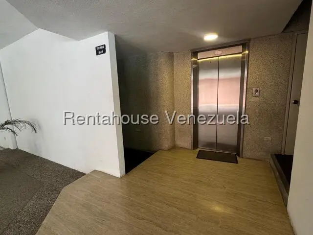 Apartamento (Duplex) en Venta en Los Naranjos de Las Mercedes, Distrito Metropolitano - 23