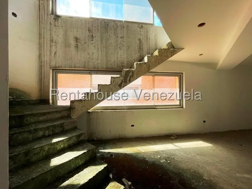 Apartamento (Penthouse) en Venta en Los Dos Caminos, Distrito Metropolitano - 11