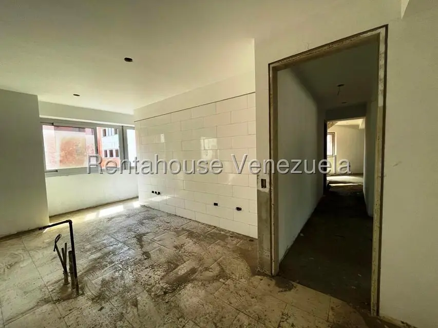 Apartamento (Penthouse) en Venta en Los Dos Caminos, Distrito Metropolitano - 16