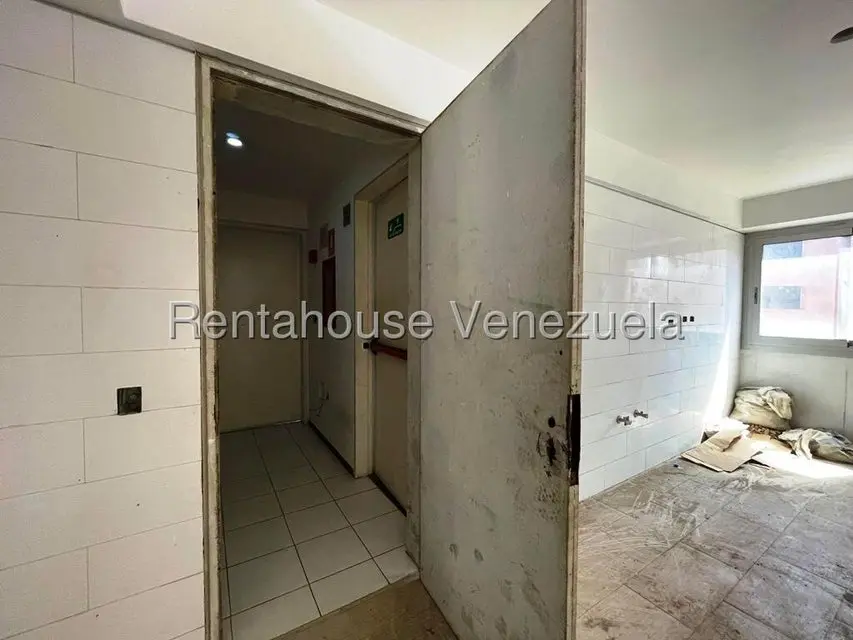 Apartamento (Penthouse) en Venta en Los Dos Caminos, Distrito Metropolitano - 17