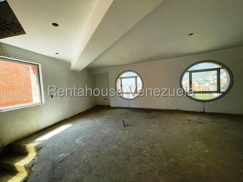 Apartamento (Penthouse) en Venta en Los Dos Caminos, Distrito Metropolitano - 25