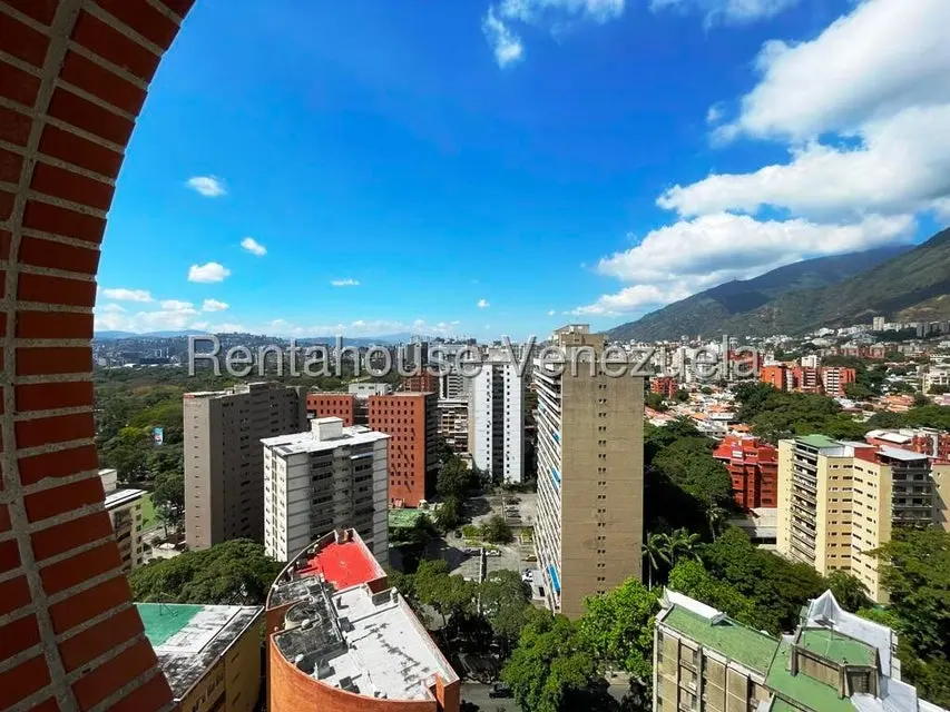 Apartamento (Penthouse) en Venta en Los Dos Caminos, Distrito Metropolitano - 30