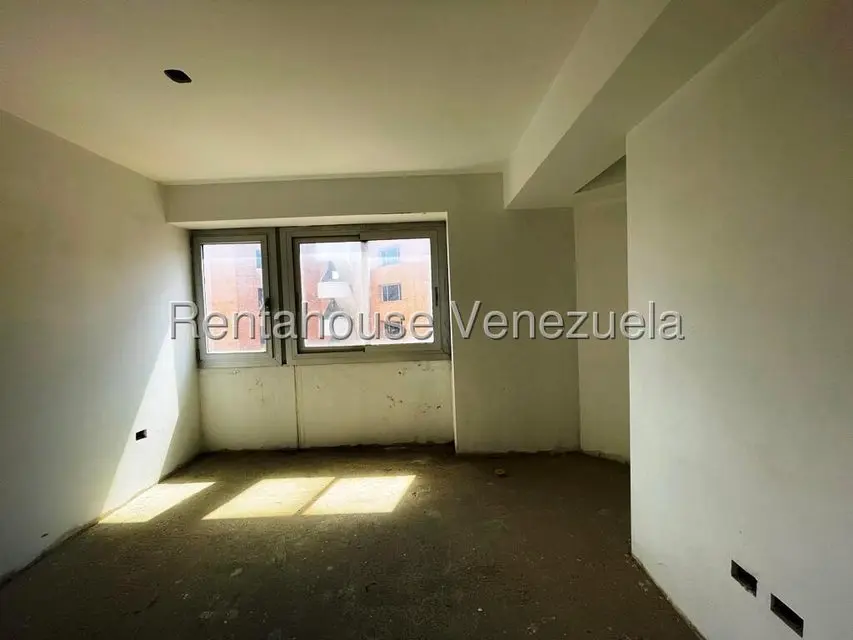 Apartamento (Penthouse) en Venta en Los Dos Caminos, Distrito Metropolitano - 37