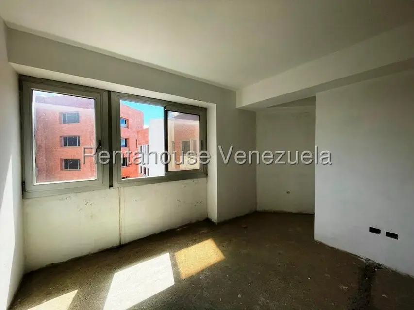 Apartamento (Penthouse) en Venta en Los Dos Caminos, Distrito Metropolitano - 38