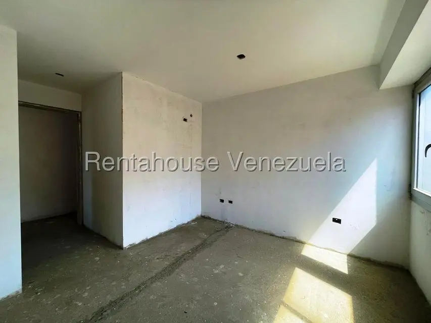 Apartamento (Penthouse) en Venta en Los Dos Caminos, Distrito Metropolitano - 42
