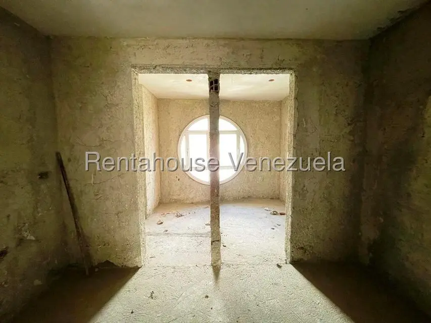 Apartamento (Penthouse) en Venta en Los Dos Caminos, Distrito Metropolitano - 57