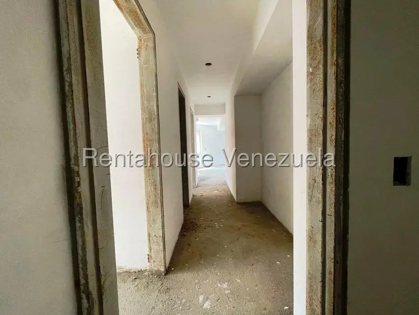 Apartamento (Penthouse) en Venta en Los Dos Caminos, Distrito Metropolitano - 59