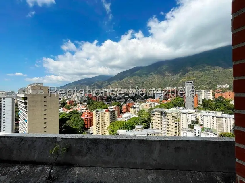 Apartamento (Penthouse) en Venta en Los Dos Caminos, Distrito Metropolitano - 8