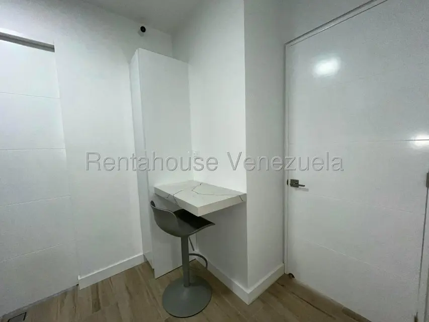 Apartamento (1 Nivel) en Alquiler en Altamira, Distrito Metropolitano - 12