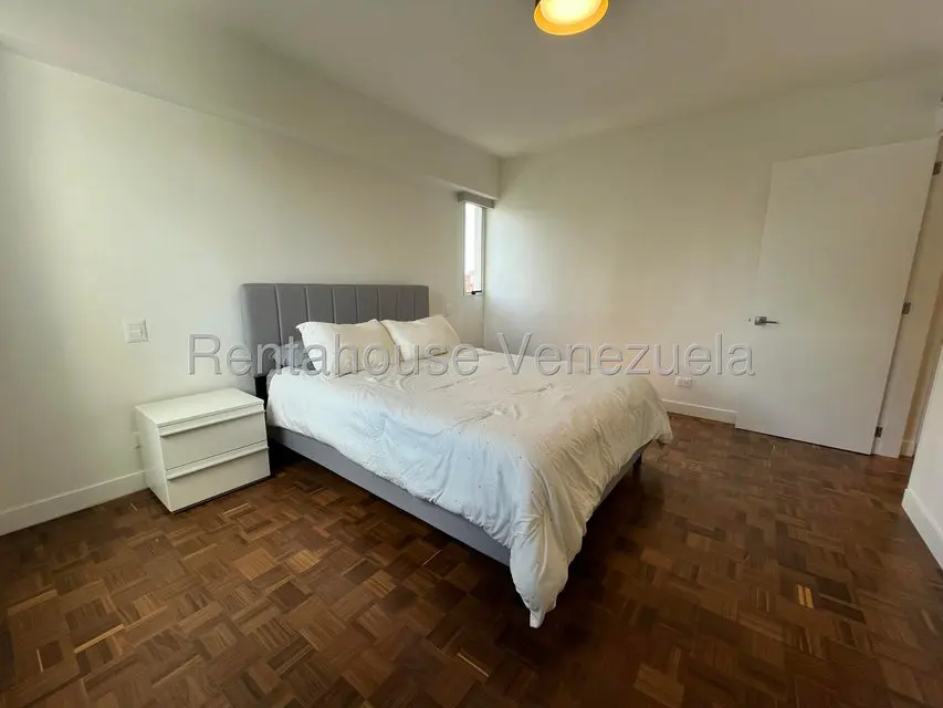 Apartamento (1 Nivel) en Alquiler en Altamira, Distrito Metropolitano - 15