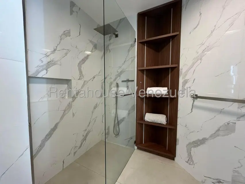 Apartamento (1 Nivel) en Alquiler en Altamira, Distrito Metropolitano - 19