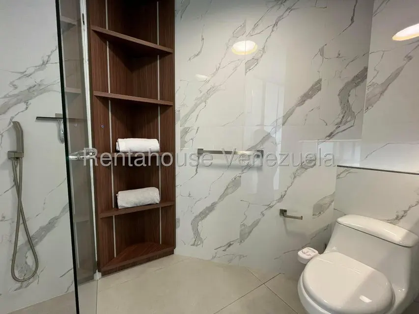 Apartamento (1 Nivel) en Alquiler en Altamira, Distrito Metropolitano - 20