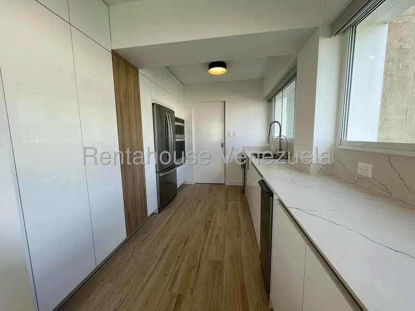 Apartamento (1 Nivel) en Alquiler en Altamira, Distrito Metropolitano - 4