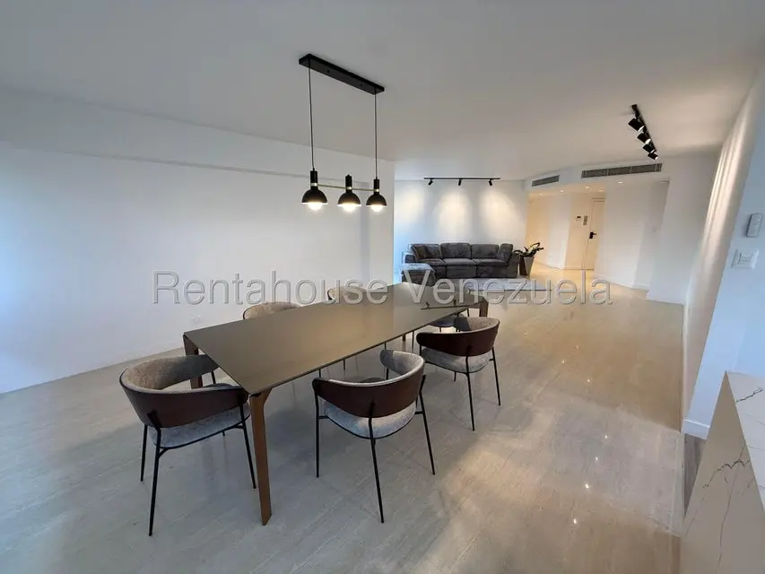 Apartamento (1 Nivel) en Alquiler en Altamira, Distrito Metropolitano - 6