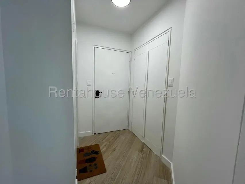 Apartamento (1 Nivel) en Alquiler en Altamira, Distrito Metropolitano - 9