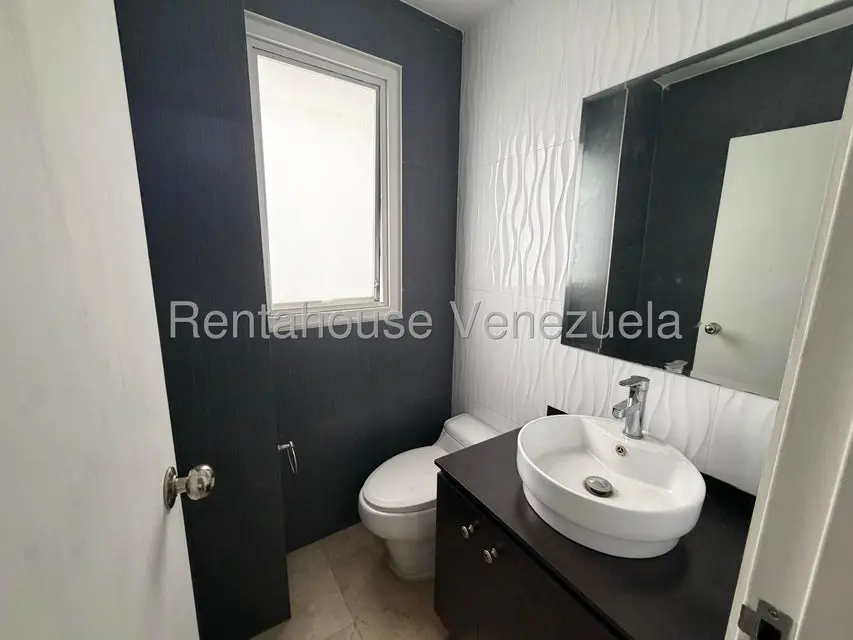 Apartamento (1 Nivel) en Alquiler en Los Naranjos de Las Mercedes, Distrito Metropolitano - 2