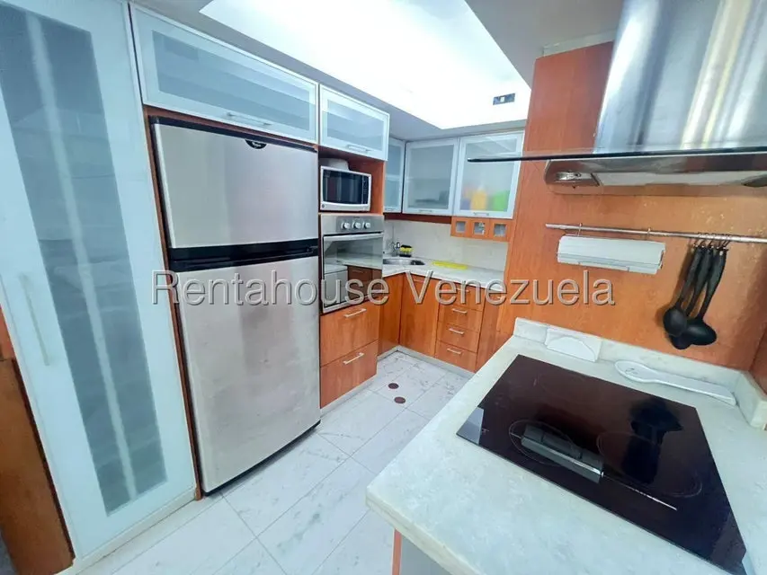 Apartamento (1 Nivel) en Alquiler en Miranda, Distrito Metropolitano - 12