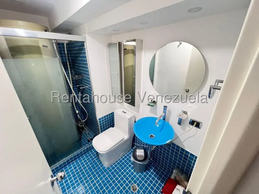 Apartamento (1 Nivel) en Alquiler en Miranda, Distrito Metropolitano - 16