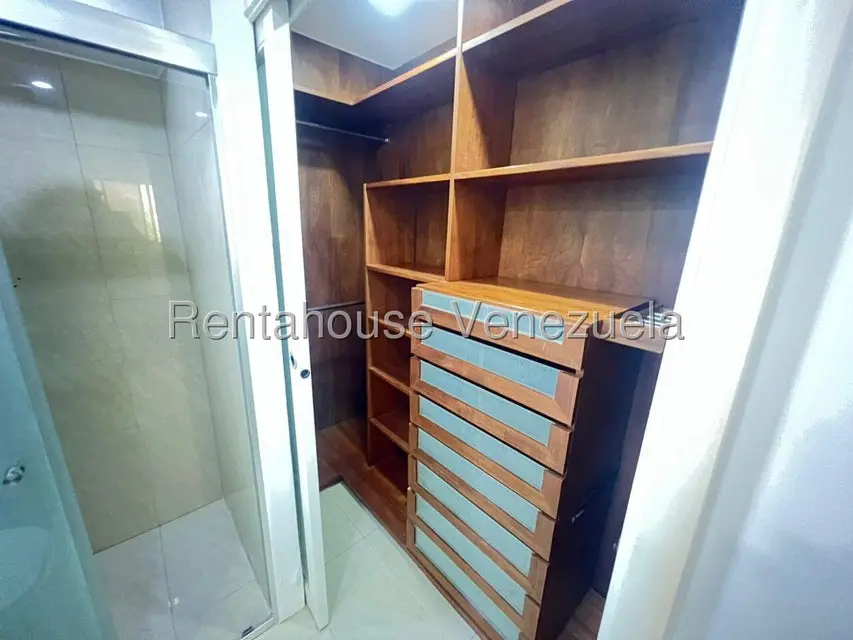 Apartamento (1 Nivel) en Alquiler en Miranda, Distrito Metropolitano - 25