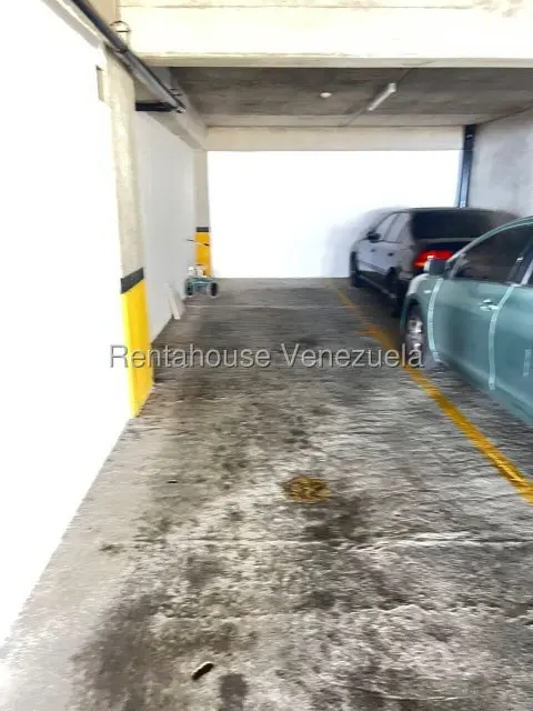 Apartamento (1 Nivel) en Alquiler en Miranda, Distrito Metropolitano - 26