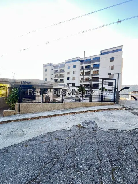 Apartamento (1 Nivel) en Alquiler en Miranda, Distrito Metropolitano - 27