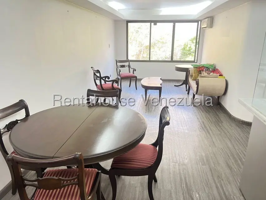 Apartamento (1 Nivel) en Alquiler en Miranda, Distrito Metropolitano - 8