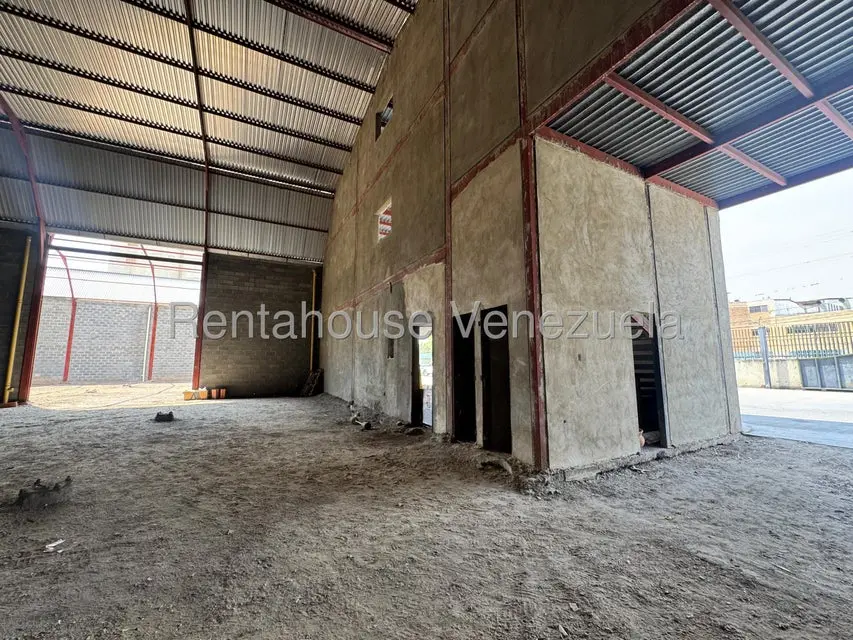Comercial (Galpon - Deposito) en Venta en Zona Industrial 2, Lara - 16