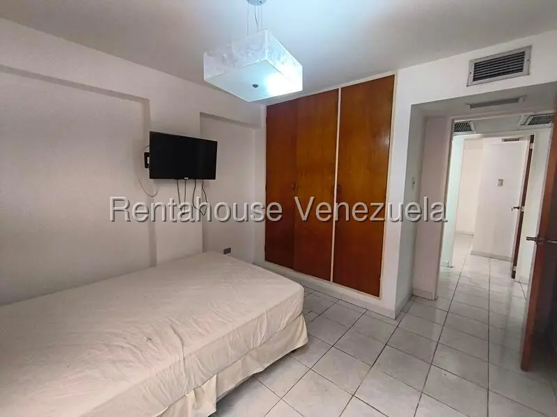 Apartamento (1 Nivel) en Alquiler en Los Mangos, Carabobo - 12