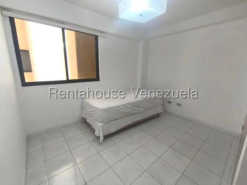 Apartamento (1 Nivel) en Alquiler en Los Mangos, Carabobo - 13