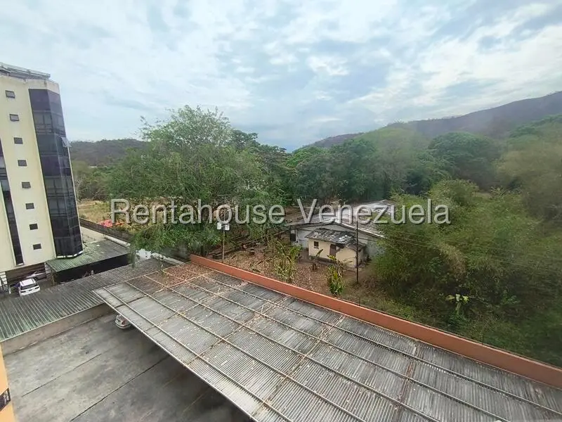 Apartamento (1 Nivel) en Alquiler en Los Mangos, Carabobo - 16