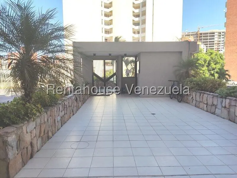 Apartamento (1 Nivel) en Alquiler en Los Mangos, Carabobo - 19