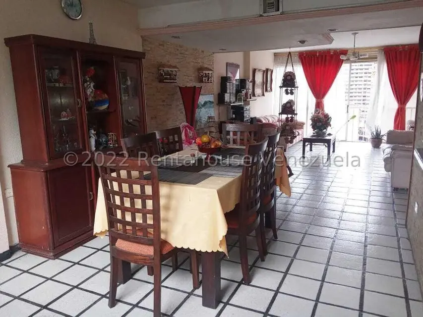Apartamento (1 Nivel) en Venta en Sabana Grande, Distrito Metropolitano - 2