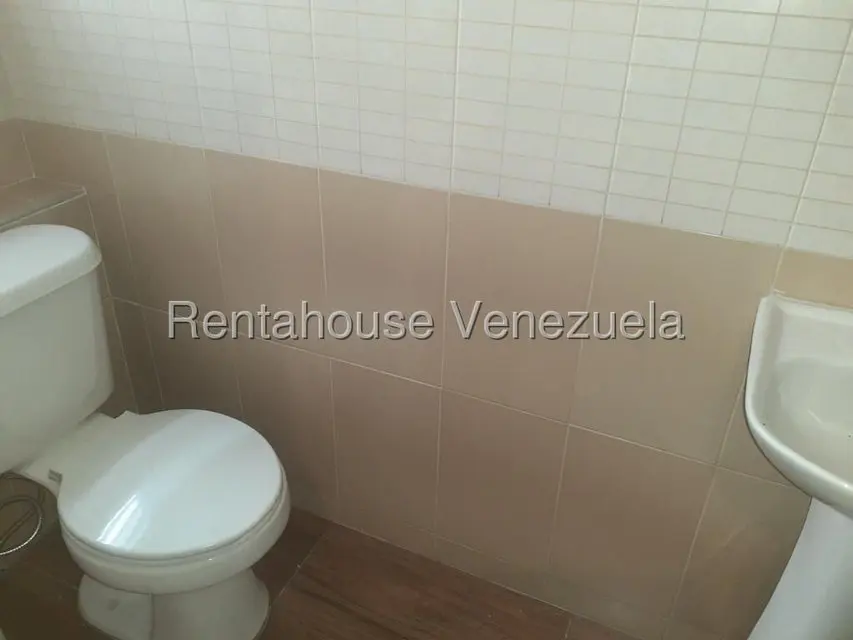 Apartamento (1 Nivel) en Alquiler en Bello Campo, Distrito Metropolitano - 32