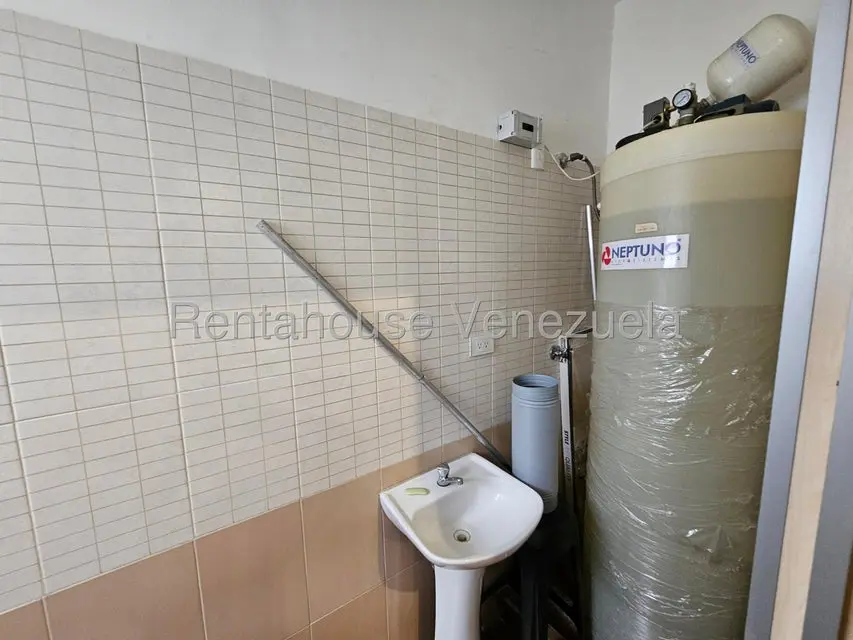 Apartamento (1 Nivel) en Alquiler en Bello Campo, Distrito Metropolitano - 36