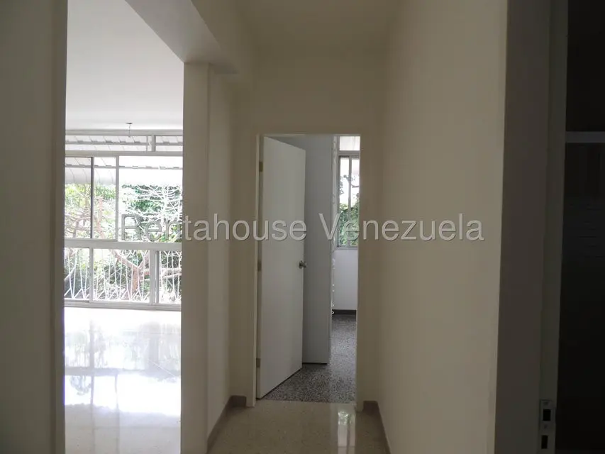 Apartamento (1 Nivel) en Alquiler en Bello Campo, Distrito Metropolitano - 37