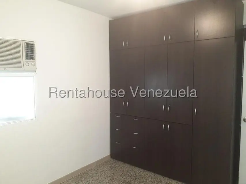 Apartamento (1 Nivel) en Alquiler en Bello Campo, Distrito Metropolitano - 40