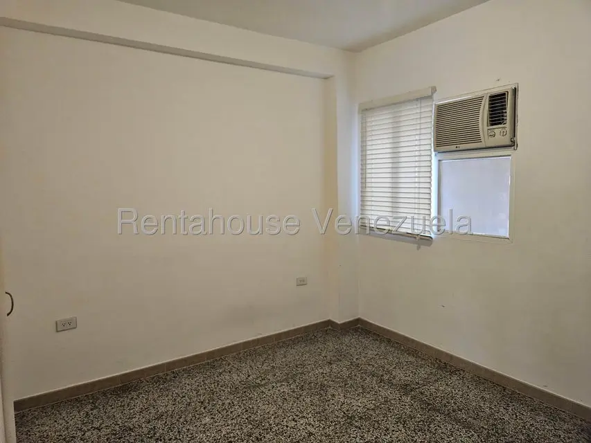Apartamento (1 Nivel) en Alquiler en Bello Campo, Distrito Metropolitano - 41