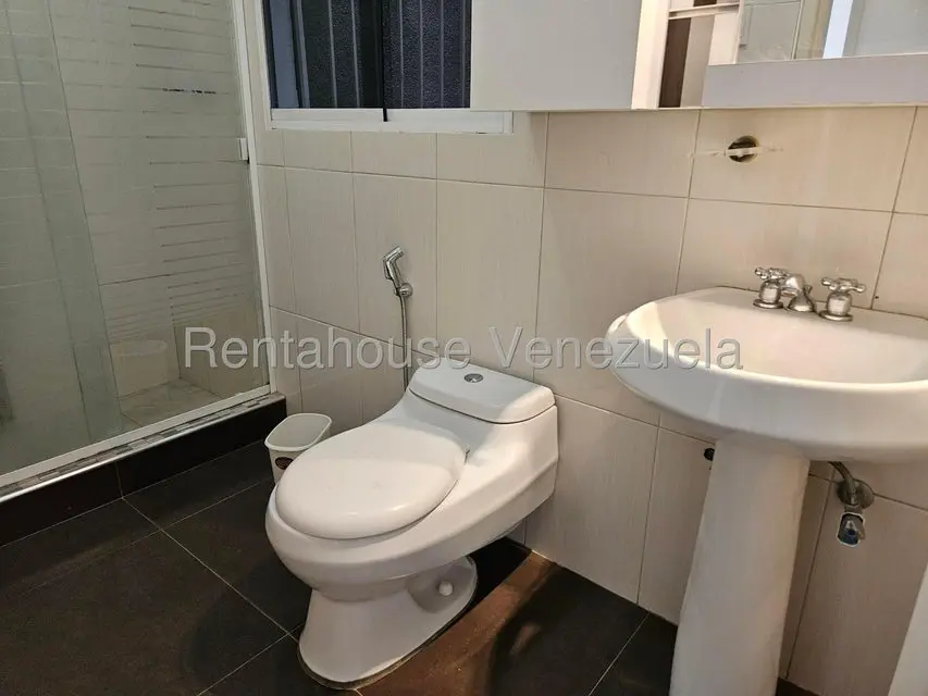 Apartamento (1 Nivel) en Alquiler en Bello Campo, Distrito Metropolitano - 48