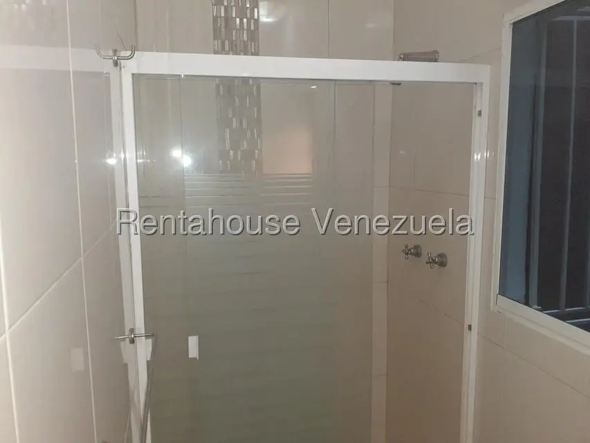 Apartamento (1 Nivel) en Alquiler en Bello Campo, Distrito Metropolitano - 50