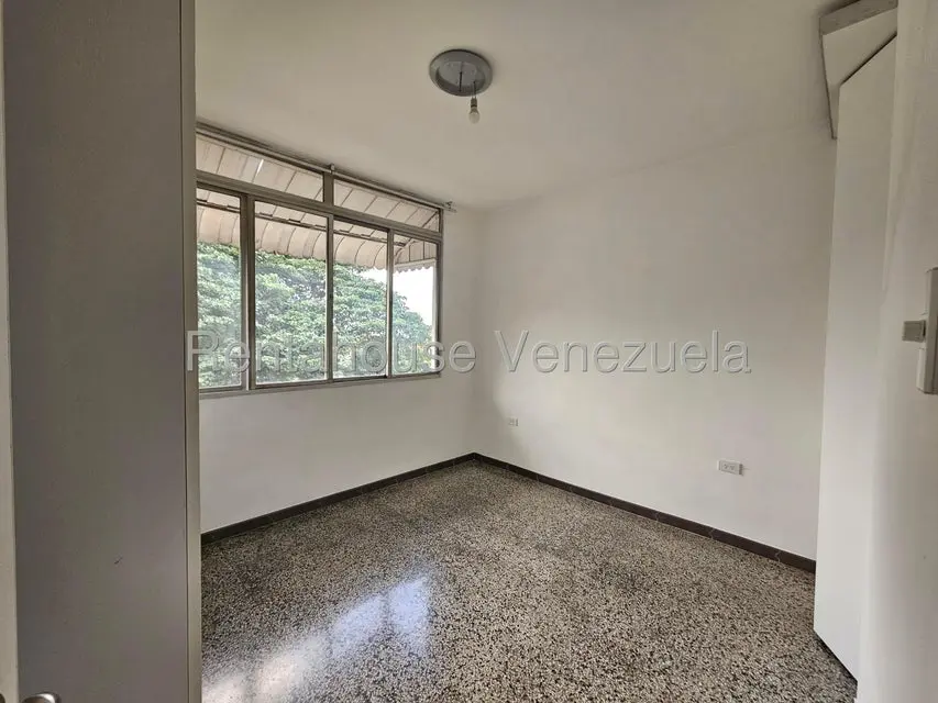 Apartamento (1 Nivel) en Alquiler en Bello Campo, Distrito Metropolitano - 52