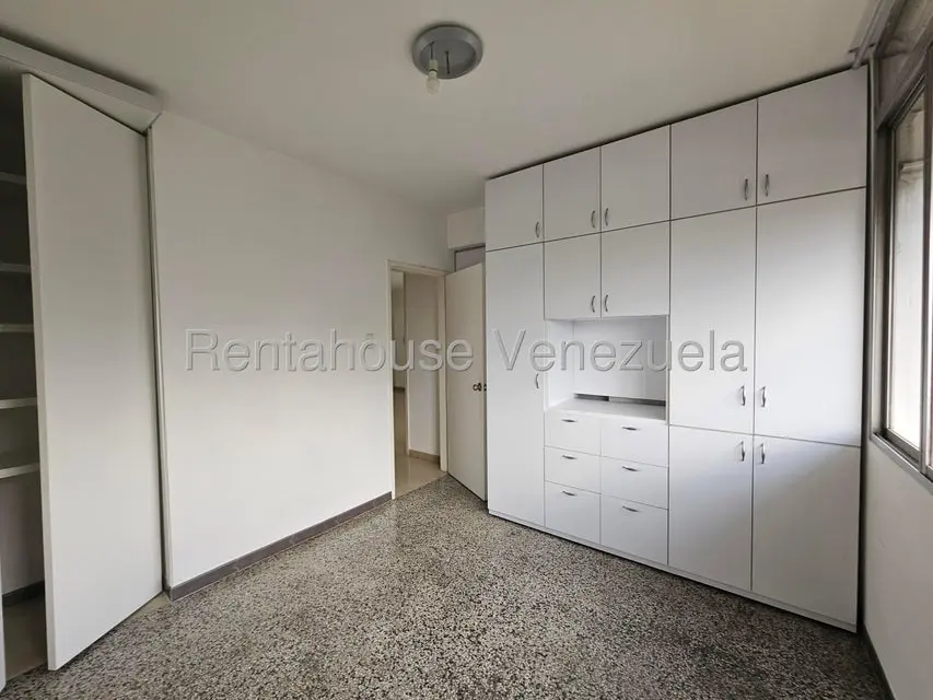 Apartamento (1 Nivel) en Alquiler en Bello Campo, Distrito Metropolitano - 54