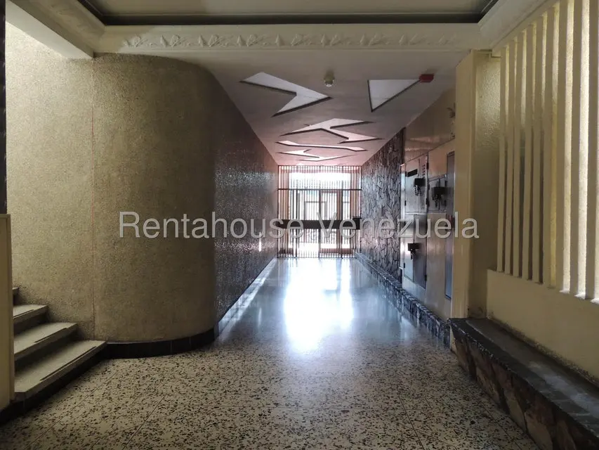 Apartamento (1 Nivel) en Alquiler en Bello Campo, Distrito Metropolitano - 55