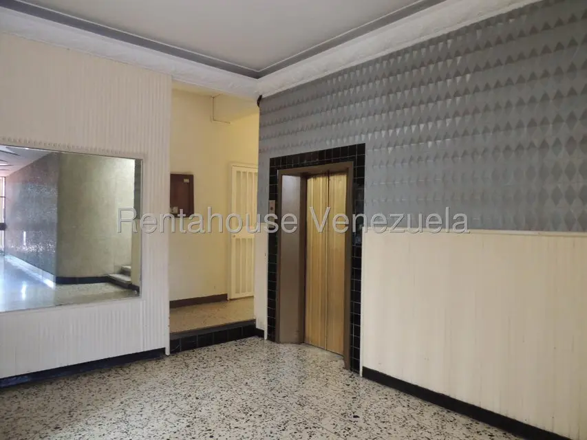 Apartamento (1 Nivel) en Alquiler en Bello Campo, Distrito Metropolitano - 56