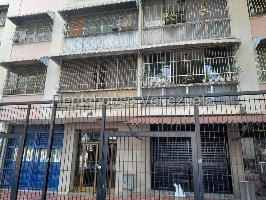 Apartamento (1 Nivel) en Alquiler en Bello Campo, Distrito Metropolitano - 58