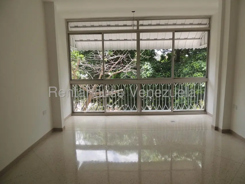Apartamento (1 Nivel) en Alquiler en Bello Campo, Distrito Metropolitano - 10