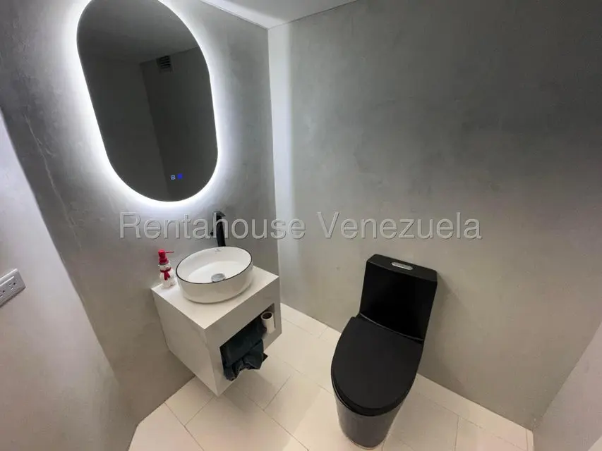 Apartamento (1 Nivel) en Alquiler en Colinas de Valle Arriba, Distrito Metropolitano - 13